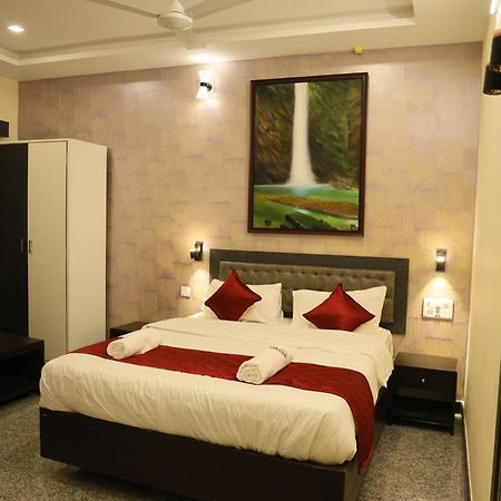 Hotel Ashlesh Маніпала Екстер'єр фото
